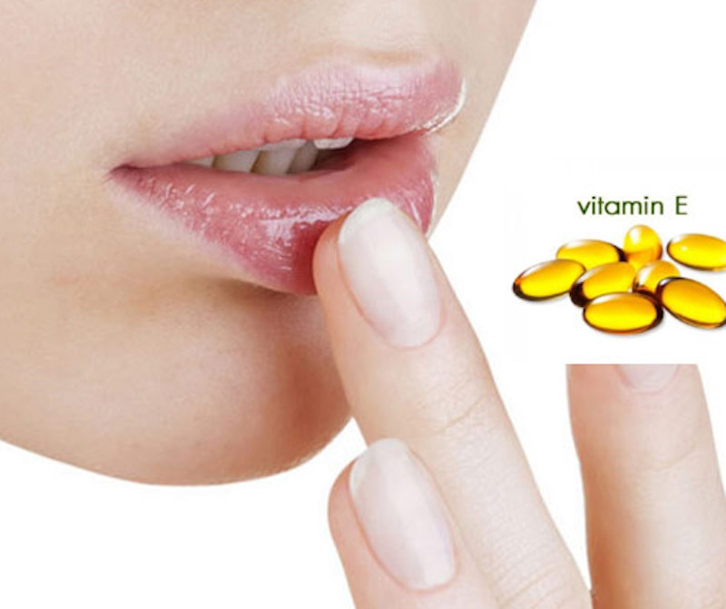 Sau phun xăm, vùng môi trở thành vết thương hở và cần sự bảo vệ