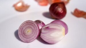 Sử dụng hành tím nguyên chất mỗi ngày để có được hiệu quả trị sẹo vượt trội