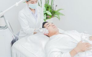 Cơ sở vật chất hiện đại cùng đội ngũ y bác sĩ nhiều năm kinh nghiệm trong lĩnh vực trị sẹo