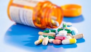 Cắt mí nên uống thuốc gì là băn khoăn chung của nhiều chị em