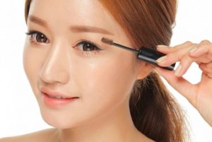 Cắt mí sau bao lâu thì được trang điểm như bình thường?