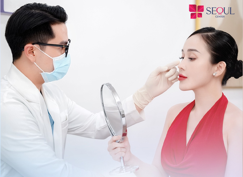 Bạn cần tái khám theo đúng lịch hẹn của bác sĩ sau khi nâng mũi