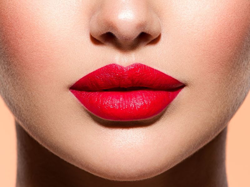 Màu đỏ toát lên vẻ quyền lực, đẳng cấp