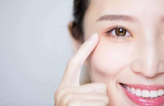 Thời gian kiêng măng khuyến cáo là 2–4 tuần đối với cơ địa bình thường và 1–2 tháng nếu có cơ địa nhạy cảm, dễ sẹo.
