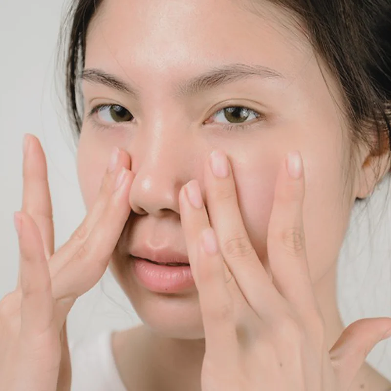 Xương và sụn mũi cần phát triển hoàn chỉnh trước khi can thiệp thẩm mỹ để tránh nguy cơ biến dạng cấu trúc giải phẫu và đảm bảo kết quả lâu dài.